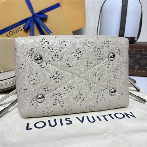 2026124175355304 570